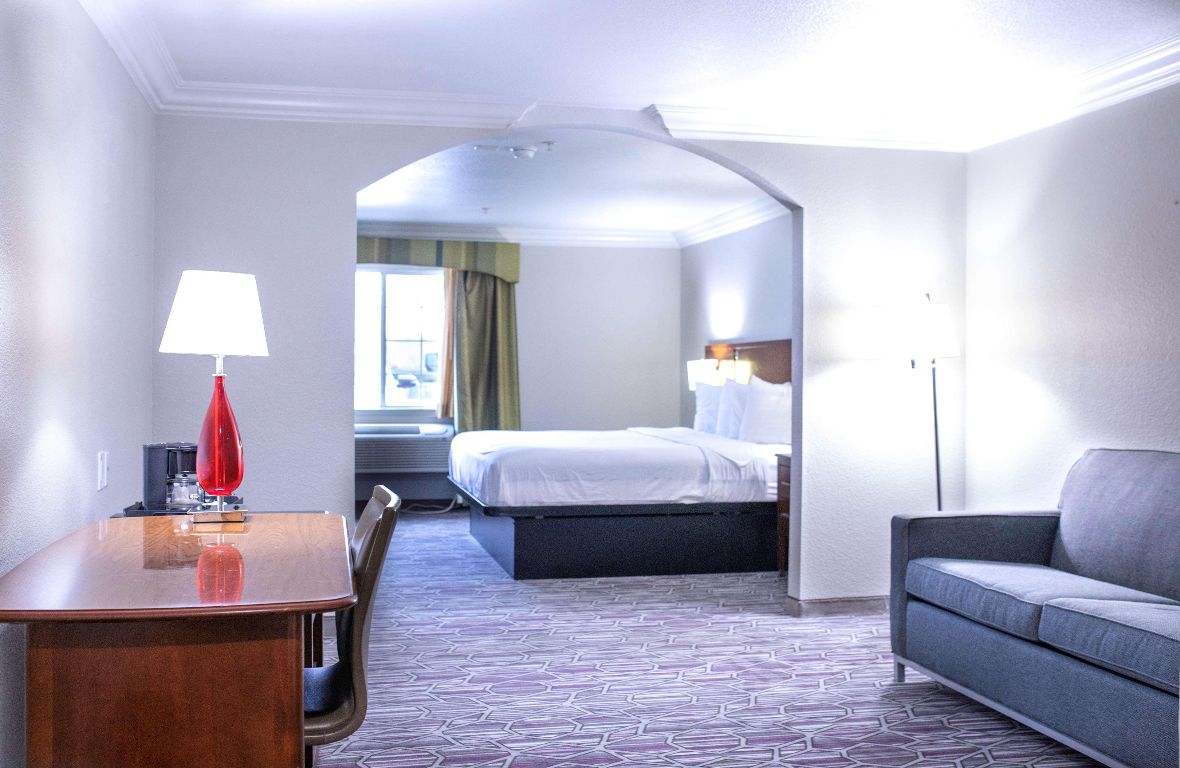 Surestay Plus By Best Western Fort Worth Benbrook Eksteriør bilde