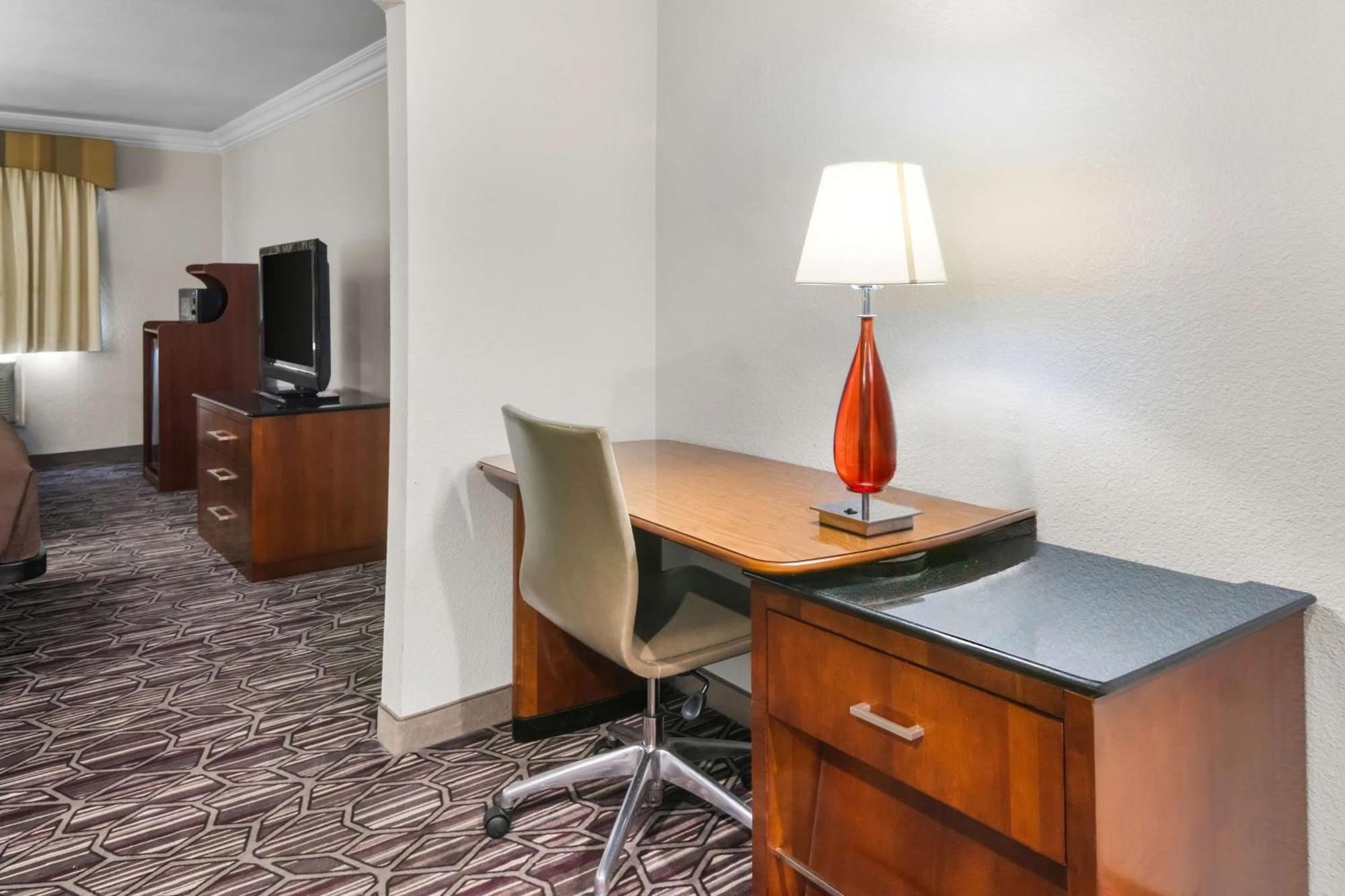 Surestay Plus By Best Western Fort Worth Benbrook Eksteriør bilde
