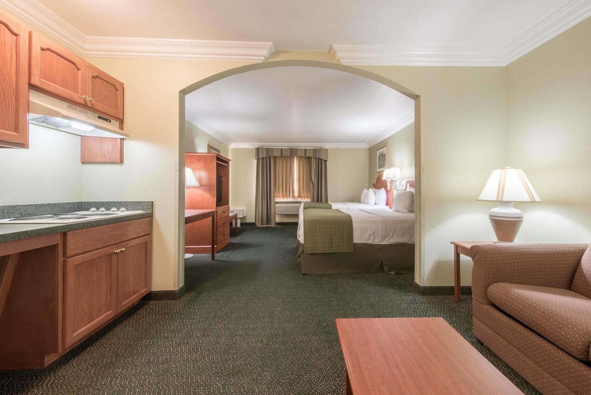 Surestay Plus By Best Western Fort Worth Benbrook Eksteriør bilde