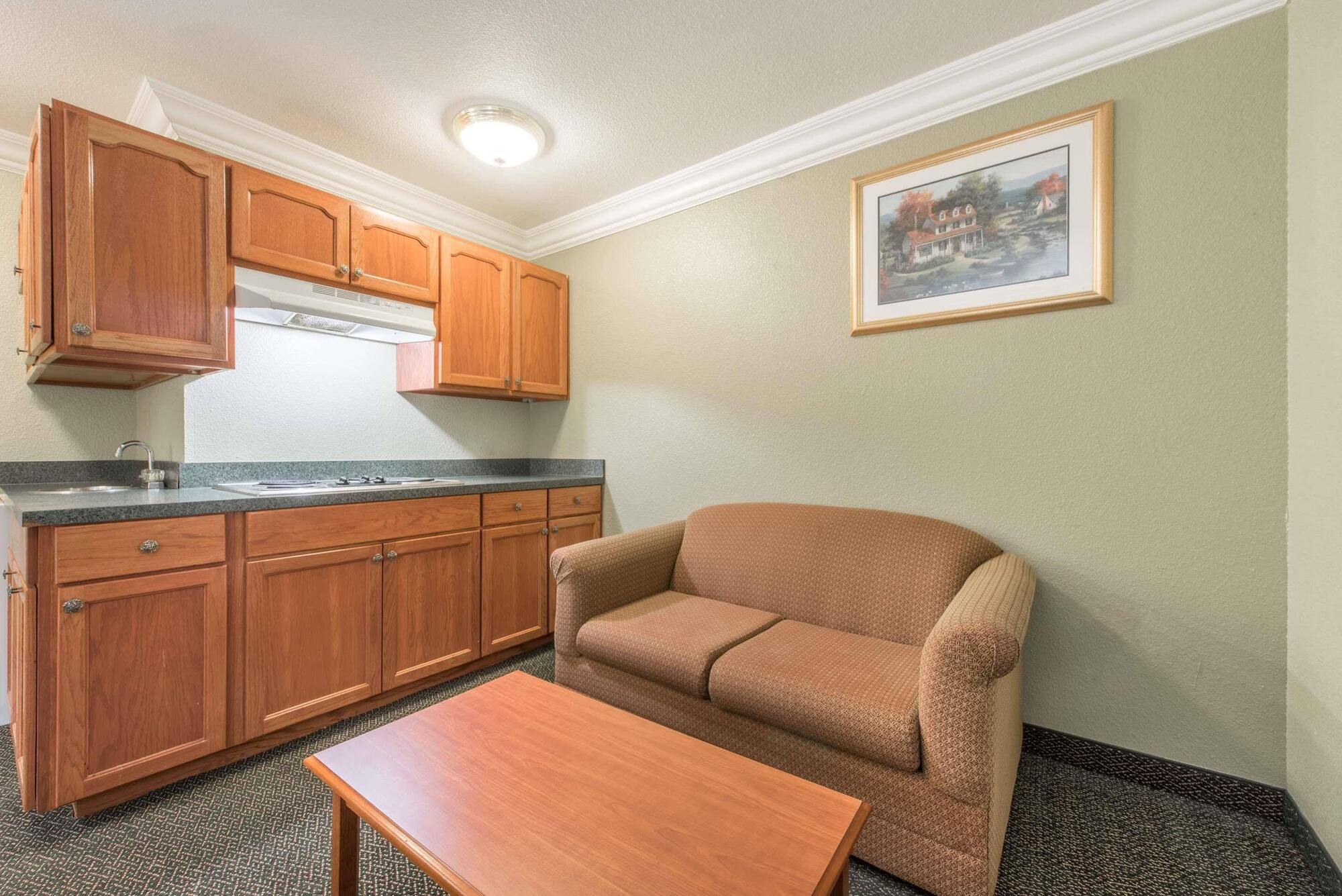 Surestay Plus By Best Western Fort Worth Benbrook Eksteriør bilde