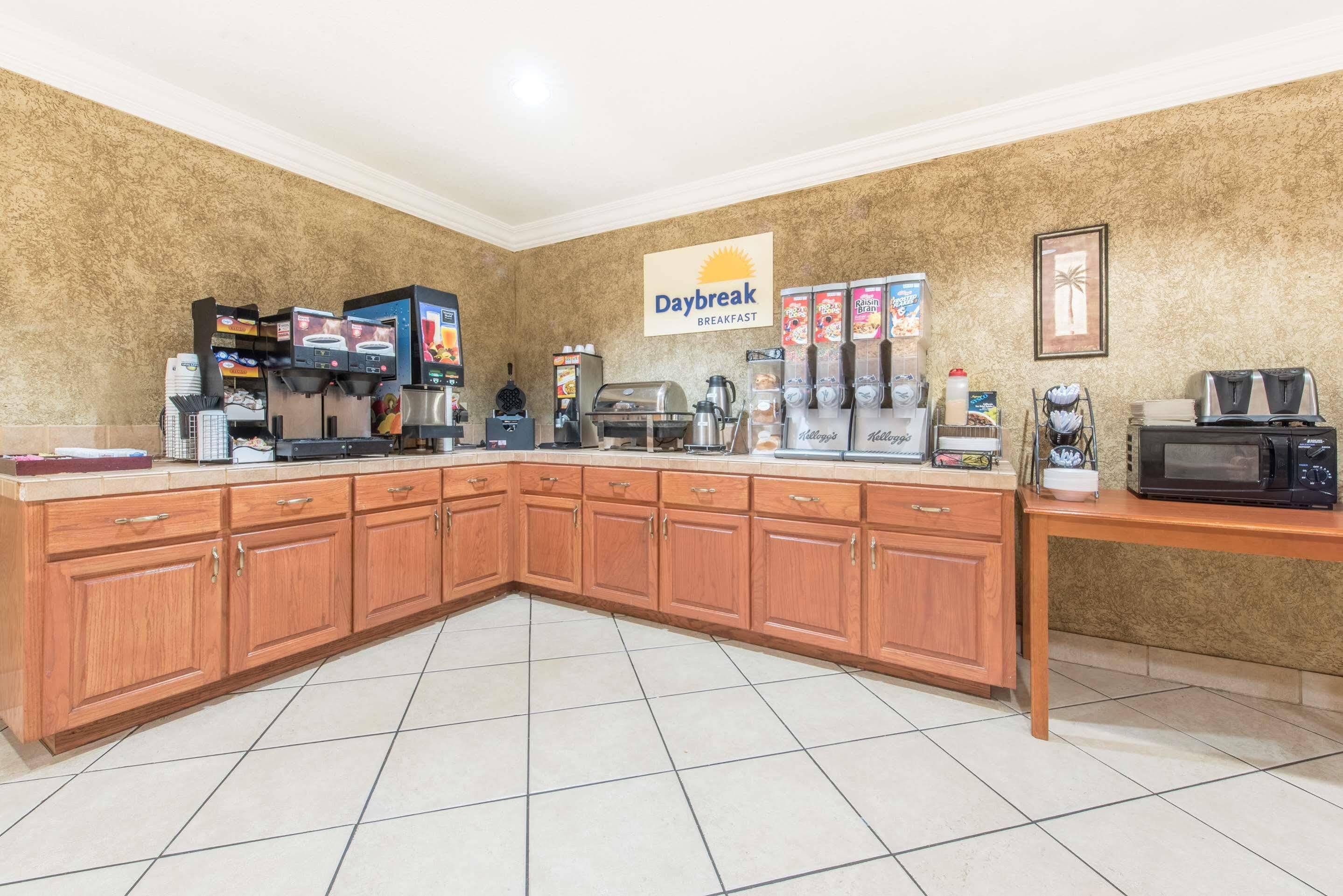 Surestay Plus By Best Western Fort Worth Benbrook Eksteriør bilde